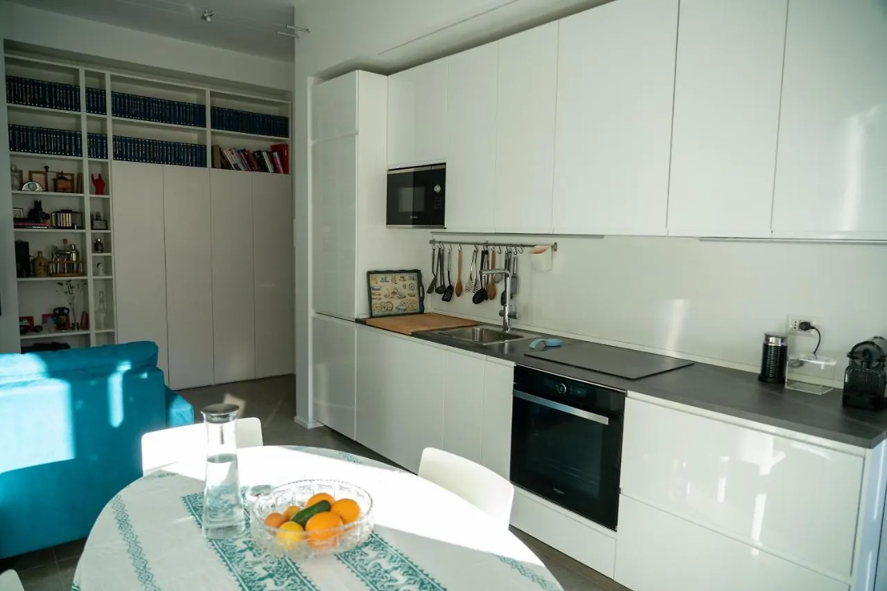 Appartamento In Pieni Navigli Milan Apartment