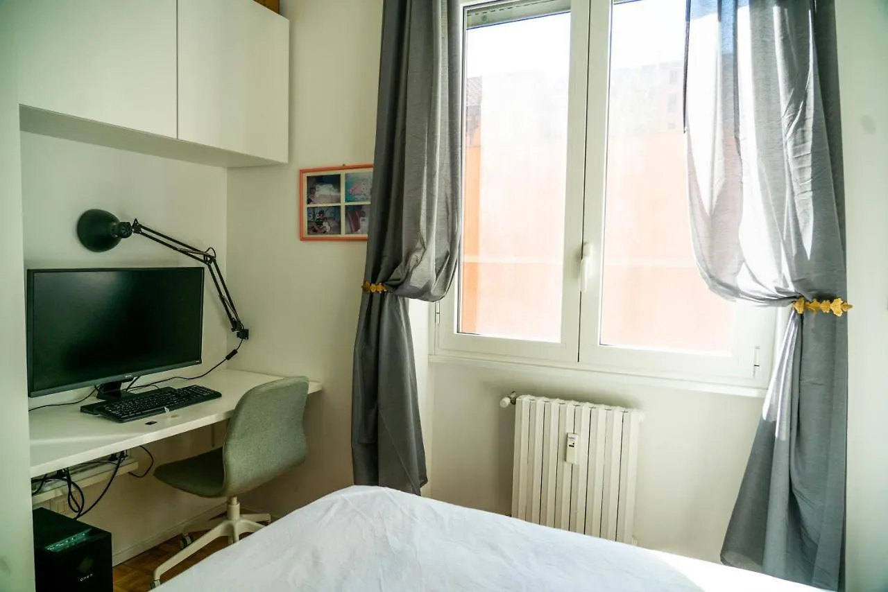 Apartment Appartamento In Pieni Navigli Milan